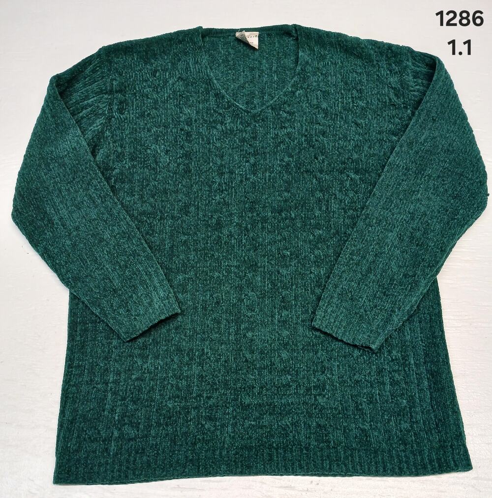 Partners (Medium) Vintage Green V-Neck Pullover Sweater